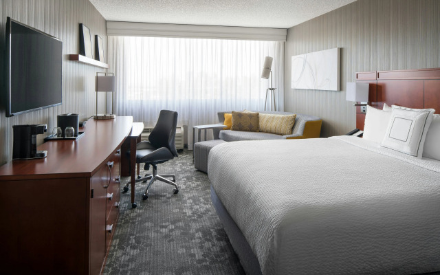 Courtyard by Marriott Richmond/Berkeley