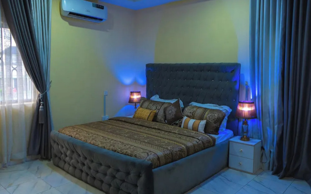 114 Luxury Apartments by Oragon Hotel