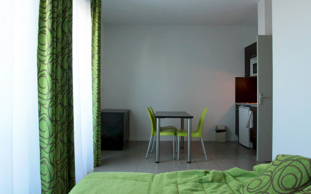 Kosy Aparthotel Campus del Sol Esplanade