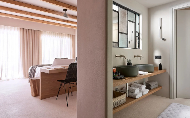 Cave Suites