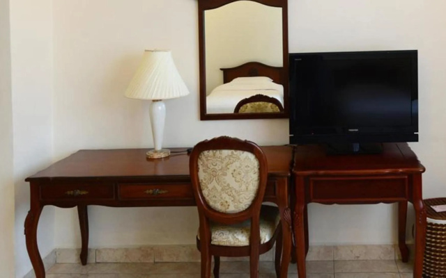 Tan Son Nhat 1 Hotel