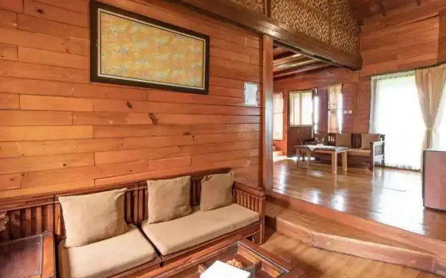 Villa ChavaMinerva Kayu - Ciater