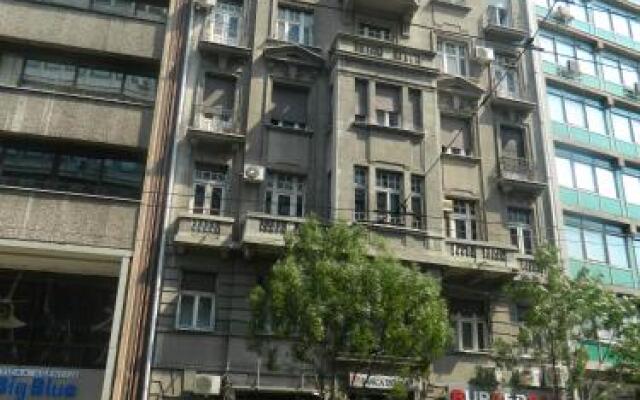Authentic Belgrade Centre Hostel вид на фасад