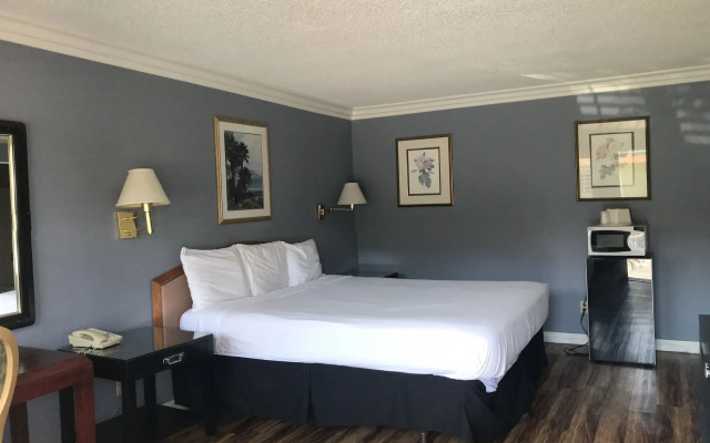 Big A Motel & Suites Near Disneyland Orange County