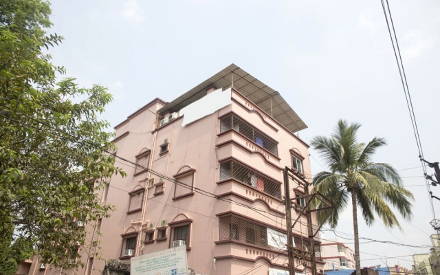 OYO Flagship 8414 Hotel Blue Moon