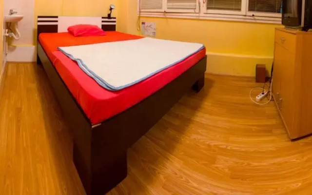 Shine Hostel