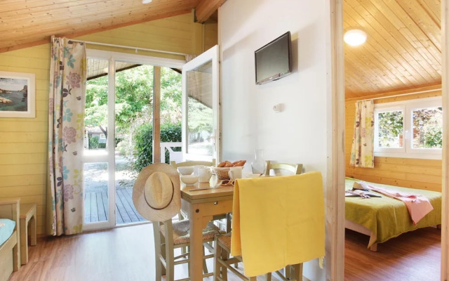 Chalet in Provence With Shady Pine Retreat