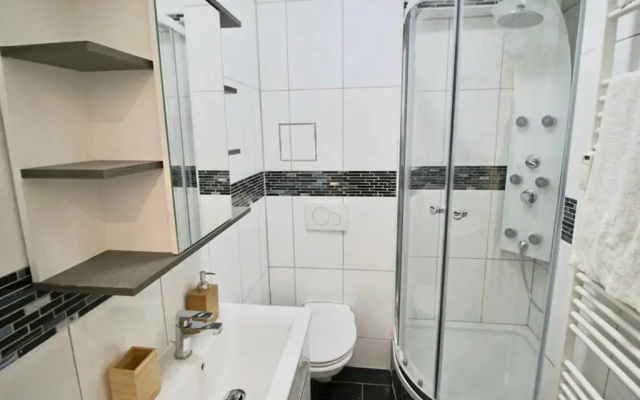 Fantastische Moderne und Zentrale Wohnung mit Balkon