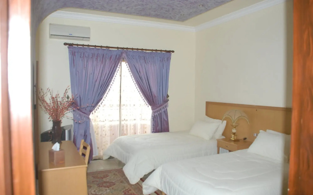 Platinum Hotel