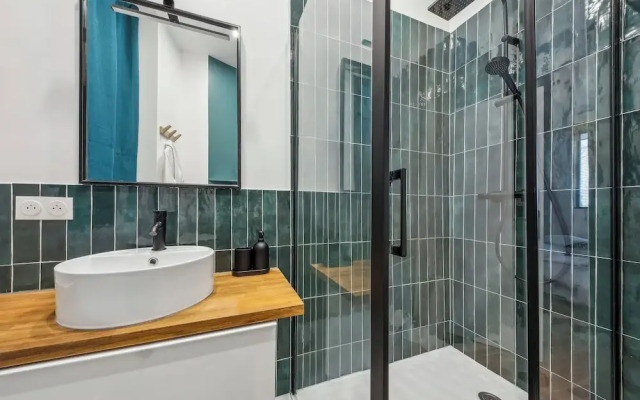 Chic 1BR by Hotel de Ville & The Louvre