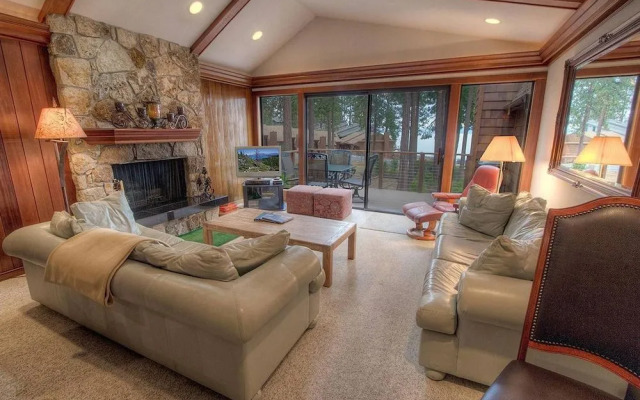Brockway Beachside Bungalo by Lake Tahoe Accommodations