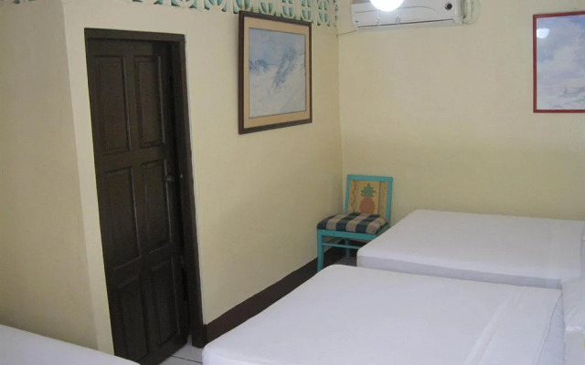 Hotel Ivania's
