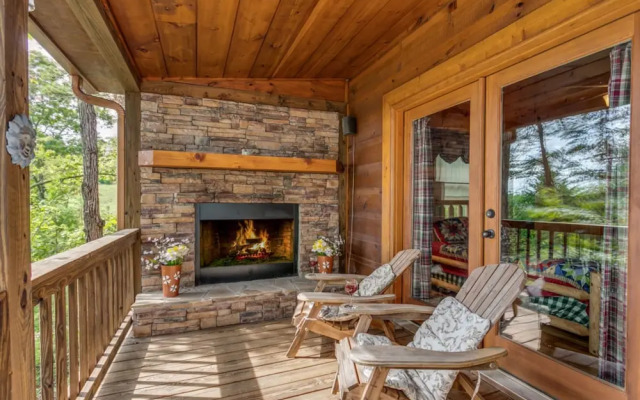 Dogwood Cabin