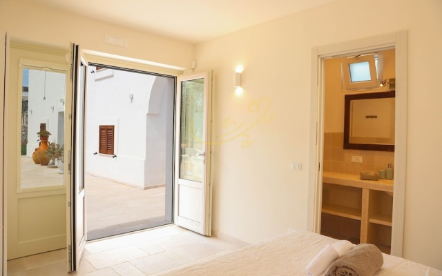 TD Villa Ricchiari  | Design Villa with Heated Pool