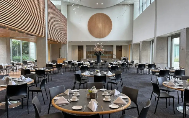 Schulich Hotel & Conference Centre