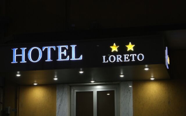 Hotel Loreto вид на фасад