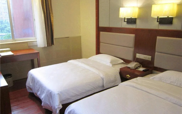 Golden Hotel