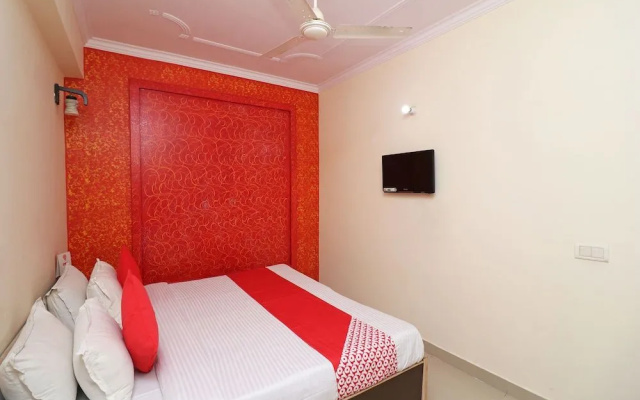 Harshit Paying Guest House