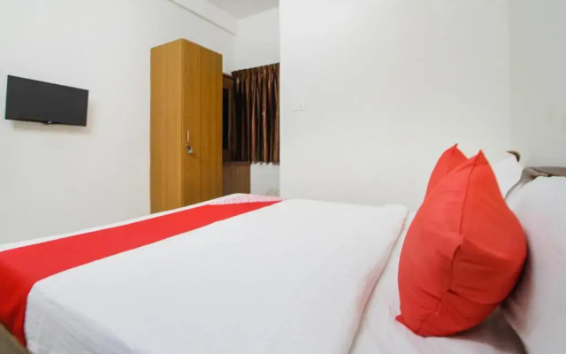 Shri Balaji Hotel And Lodging by OYO Rooms