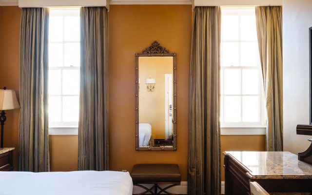 The Lafayette New Orleans By Kasa Living