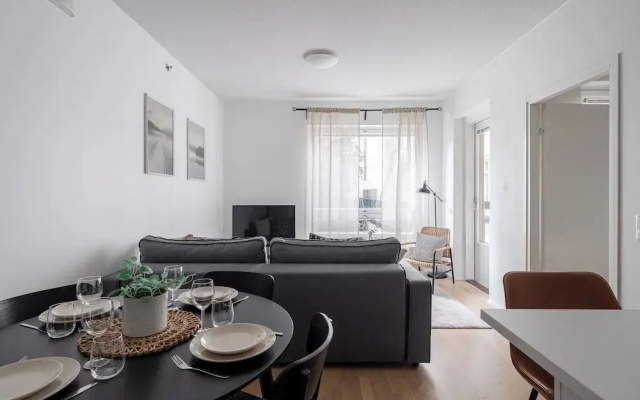 Homelike 1BR Apt with Sauna & Balcony at Pyynikki