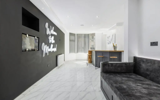 Crystal Towers Sasco Apartments
