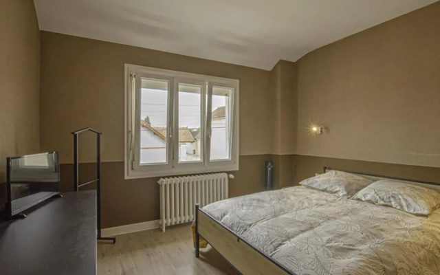Gîte Saint-Julien-les-Villas, 3 pièces, 5 personnes - FR-1-543-215