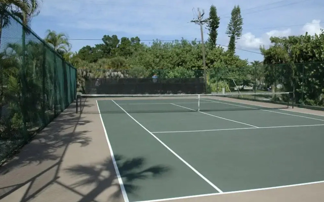 Sandalfoot Beachfront Condominium