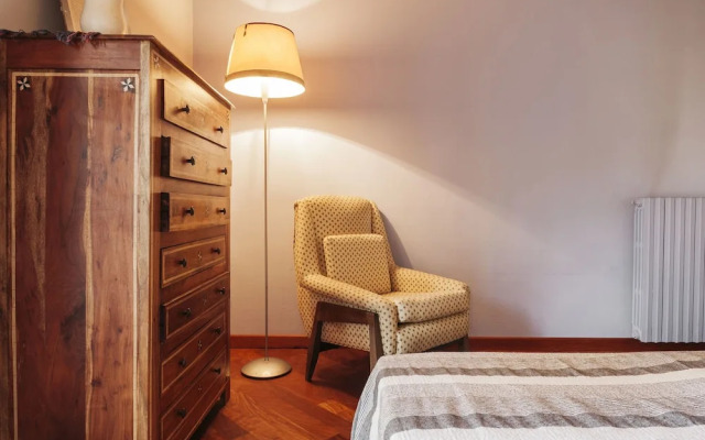 Delightful Holiday Home in Castelleto Ticino with Hot Tub
