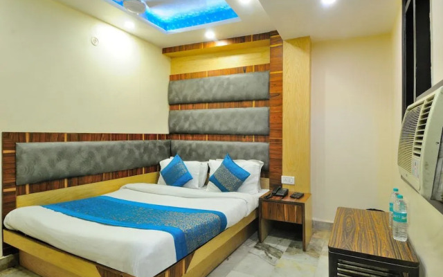 Hotel lahorimal Deluxe Paharganj