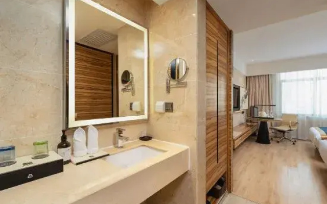 Hecheng Hotel