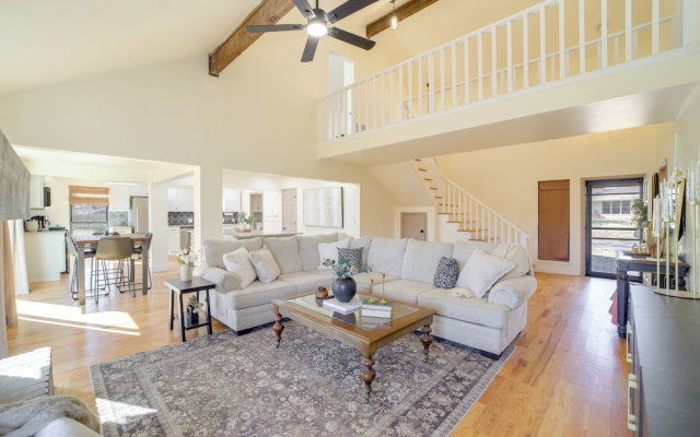 Groups Welcome, Central Location! Tulsa Gem + Yard