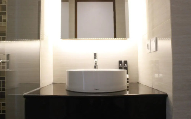 Modern Stylish Studio Plus at Greko Apartment Bandung