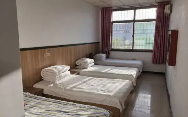 Luxian Country Hotel