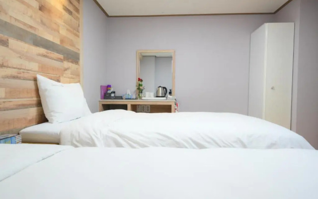 Daeyoung Hotel Myeongdong