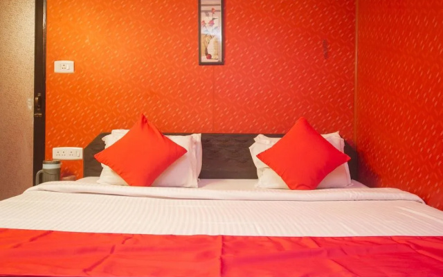 OYO 3875 Hotel Everest Glory