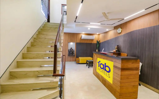 Fabhotel Rr Residency