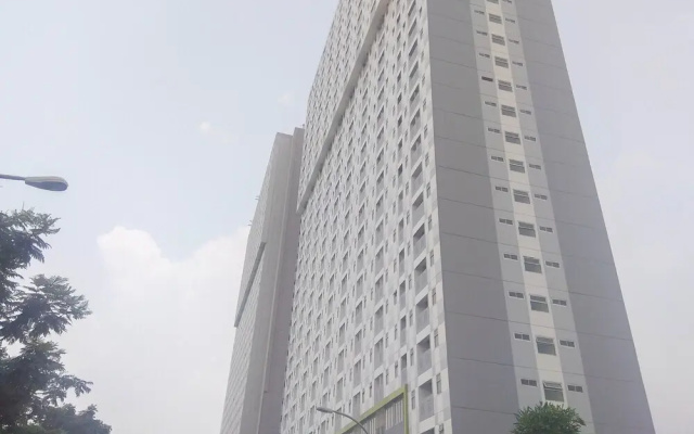 Best Price Studio Apartment at Gunung Putri Square