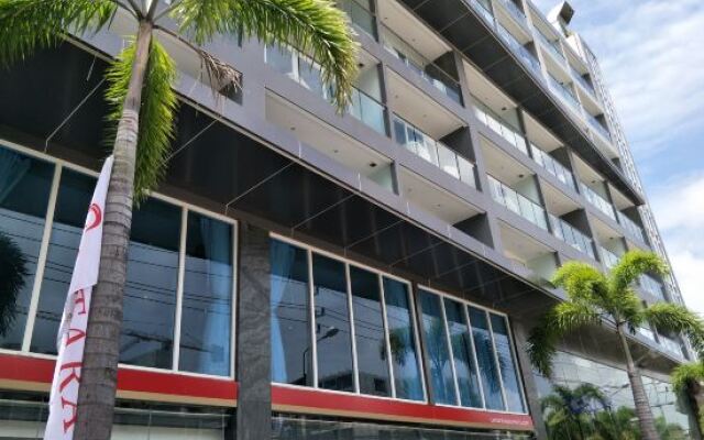 Отель Centara Azure Hotel Pattaya Таиланд, Паттайя - 3 отзыва об отеле, цены и фото номеров - забронировать отель Centara Azure Hotel Pattaya онлайн вид на фасад