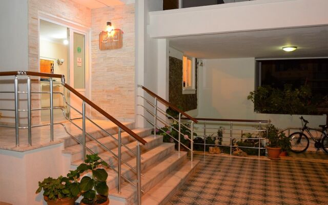 Marsyas Hotel вид на фасад