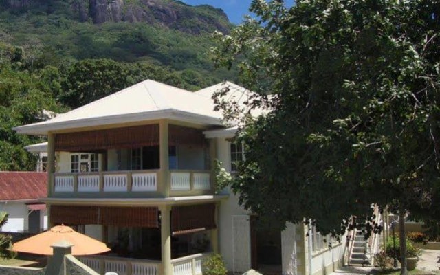 Отель Bel Air Сейшельские острова, Остров Маэ - отзывы, цены и фото номеров - забронировать отель Bel Air онлайн вид на фасад