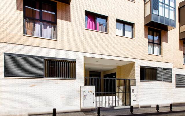 Отель Apartamento La Gata Madrid вид на фасад