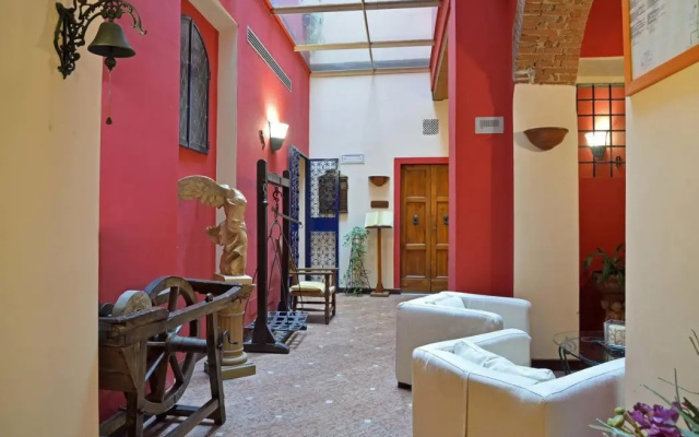 Porta Faenza Hotel