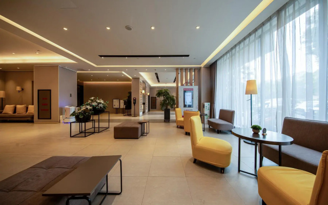 Homeinn Plus Hotel (Changzhou Dinosaur Park Wanda Plaza)