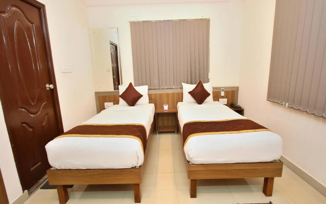 Oom Rooms Polo Inn By OYO Rooms