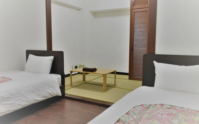 Sunset Hills Inn Naha