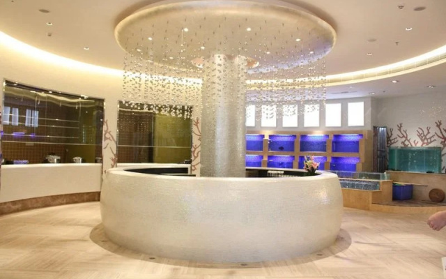 Yifeng Business Hotel