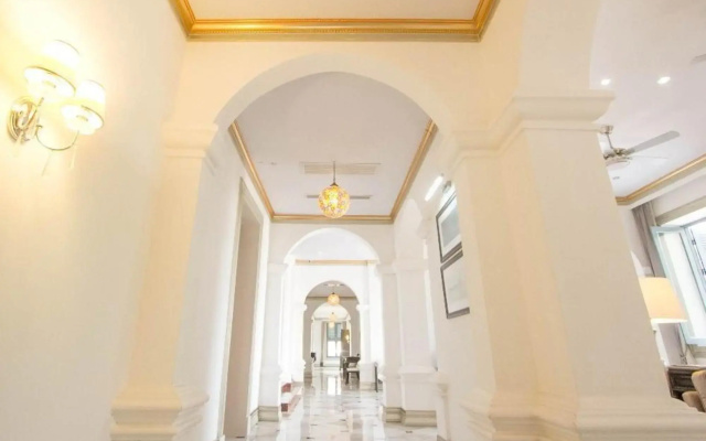 Jing Land Hotel
