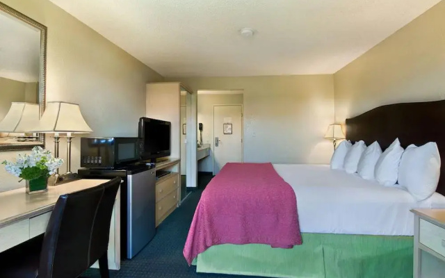 Oxford Suites Lancaster