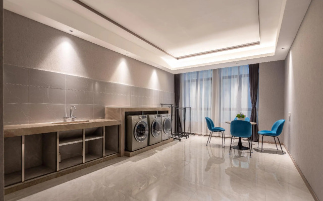 Rezen Hotel Yunyang Lanwan
